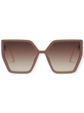 QUAY Hotel Lobby Sunglasses Doe Frame Brown Gradient Lens Oversized NWT